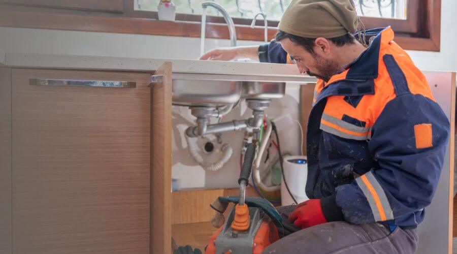 Expert burst pipe repair services in Red Rock, TX